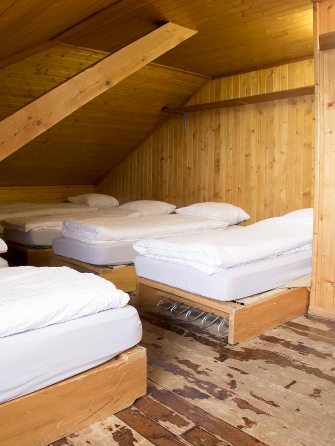 Refuge De Plan-Francey Hotell Moleson Exteriör bild